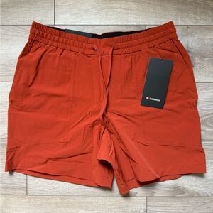 NWT Lululemon Bowline Short 5” Aztek Brick Size L